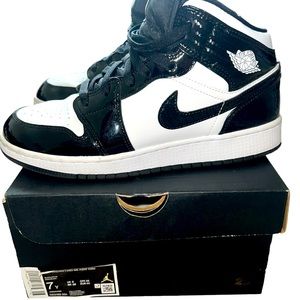 AJ 1 mid ASW (GS)